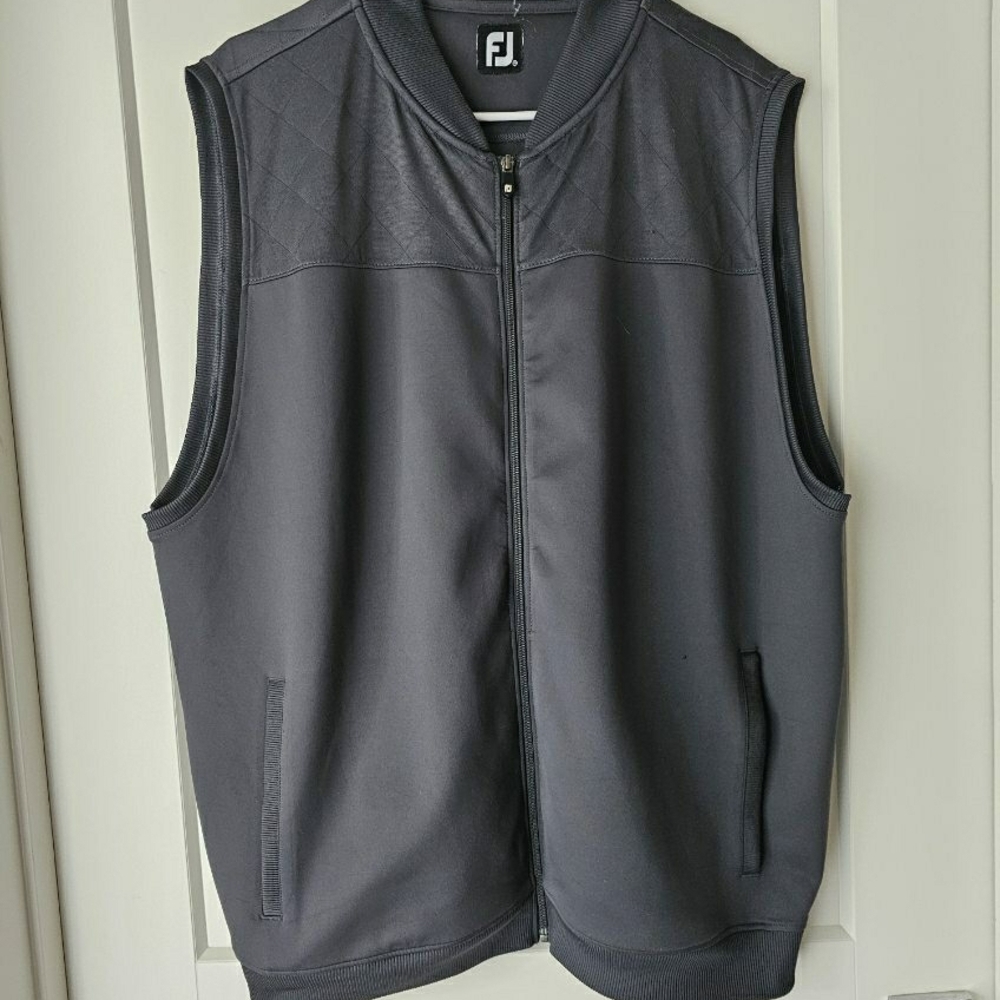 FootJoy Men's Charcoal Gray Vest